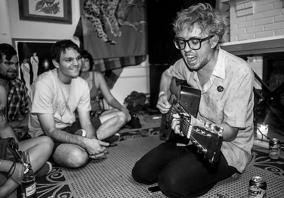Coma Cinema House Show Photos
