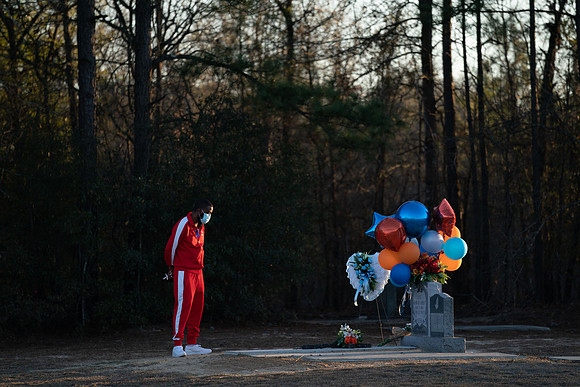 South Carolina photojournalist Sean Rayford 015