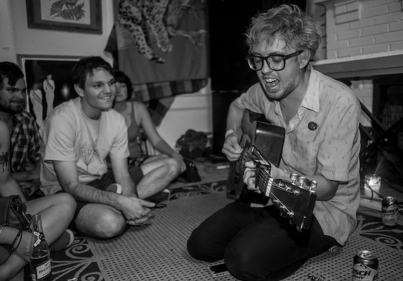 Coma Cinema House Show Photos