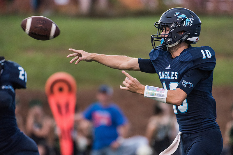 River Bluff vs. Chapin Football photos 16425