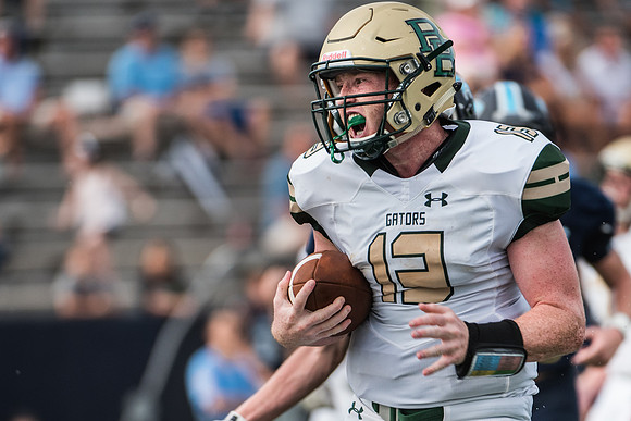 River Bluff vs. Chapin Football photos 16181