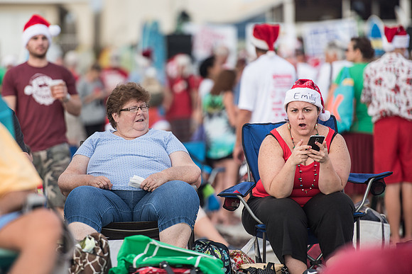 surfin santas by columbia sc photographer  0948
