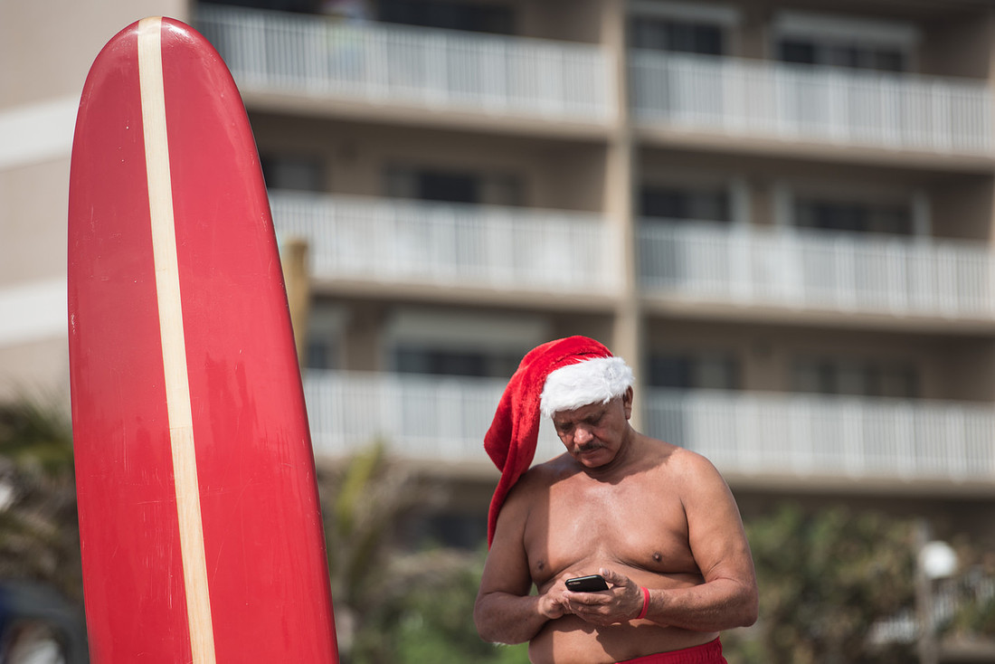 surfin santas by columbia sc photographer  0976