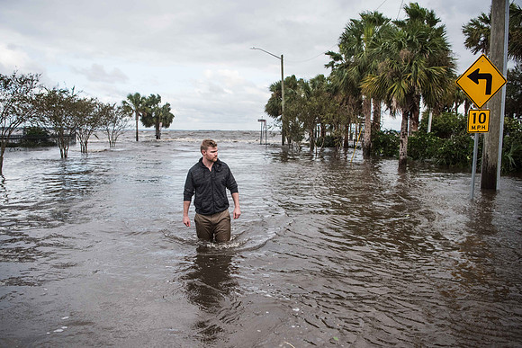 Powerful Hurricane Irma Slams Into Florida 132331