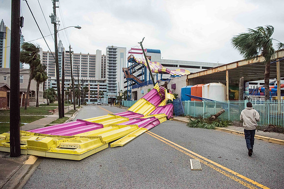 Powerful Hurricane Irma Slams Into Florida 133827