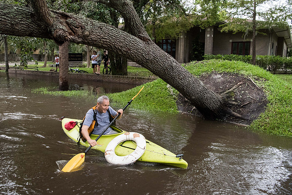 Powerful Hurricane Irma Slams Into Florida 132050
