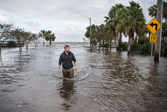 Powerful Hurricane Irma Slams Into Florida 132331