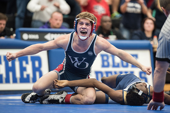 0212Wrestlingfinal 43288