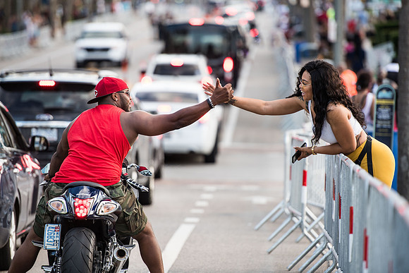 black bike week fri 010700