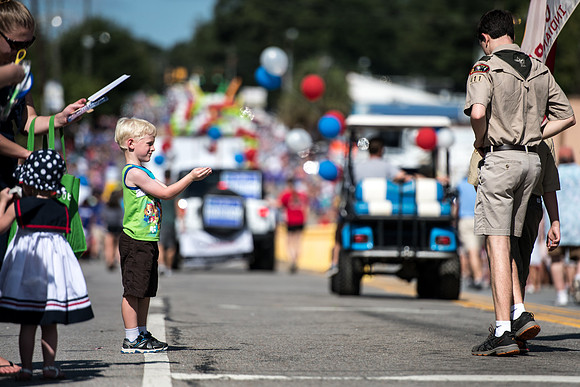 chapin labor day parade photos 18123