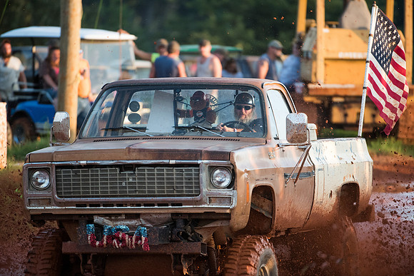 state line mud bog 08399