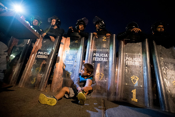 tijuana caravan nov 22 10414