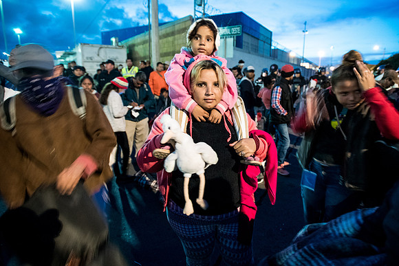 tijuana caravan nov 22 10267-2