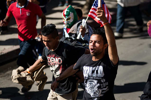 tijuana caravan nov 25 16723