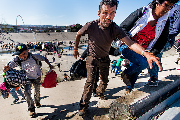 tijuana caravan nov 25 16916