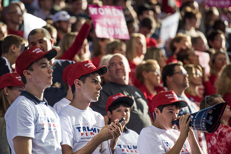 Trump raleigh 13438